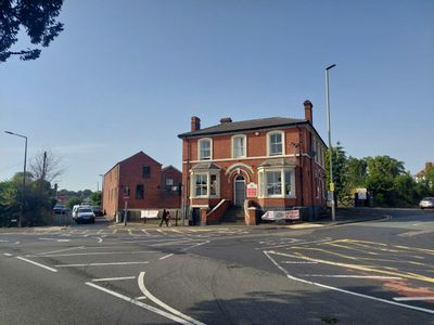 Property Image for 130 Colley Gate, Halesowen, West Midlands, B63 2BX