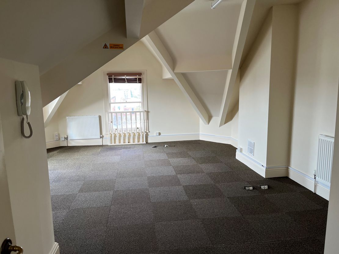136 Nantwich Road, Crewe, Cheshire, CW2 6AX