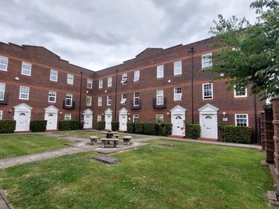 Property Image for 11 Station Court, First Floor Office Suite, Station Approach, Wickford, Essex, SS11 7AT