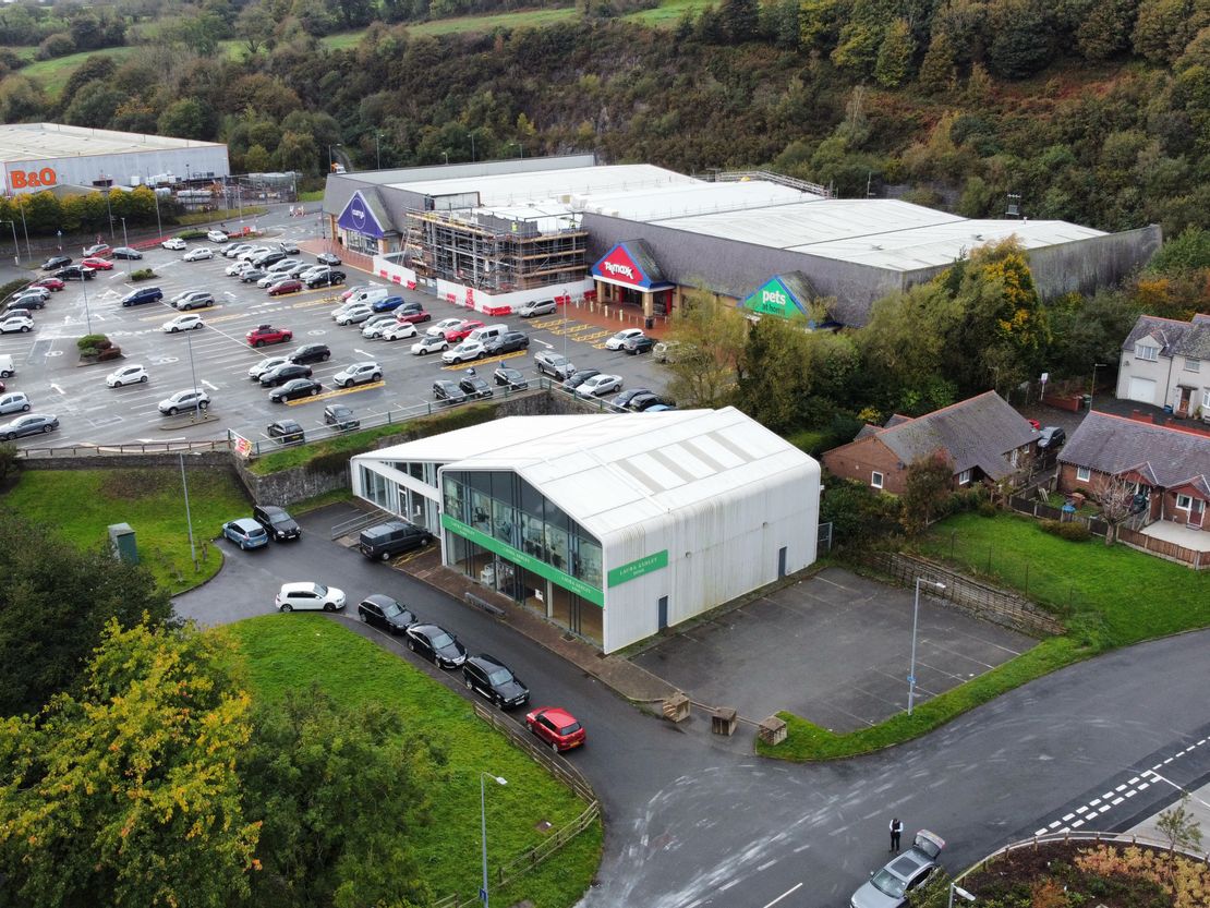 Unit 1 And 2 Caernarfon Road, A55 North Wales, Bangor, Gwynedd, LL57 4SU