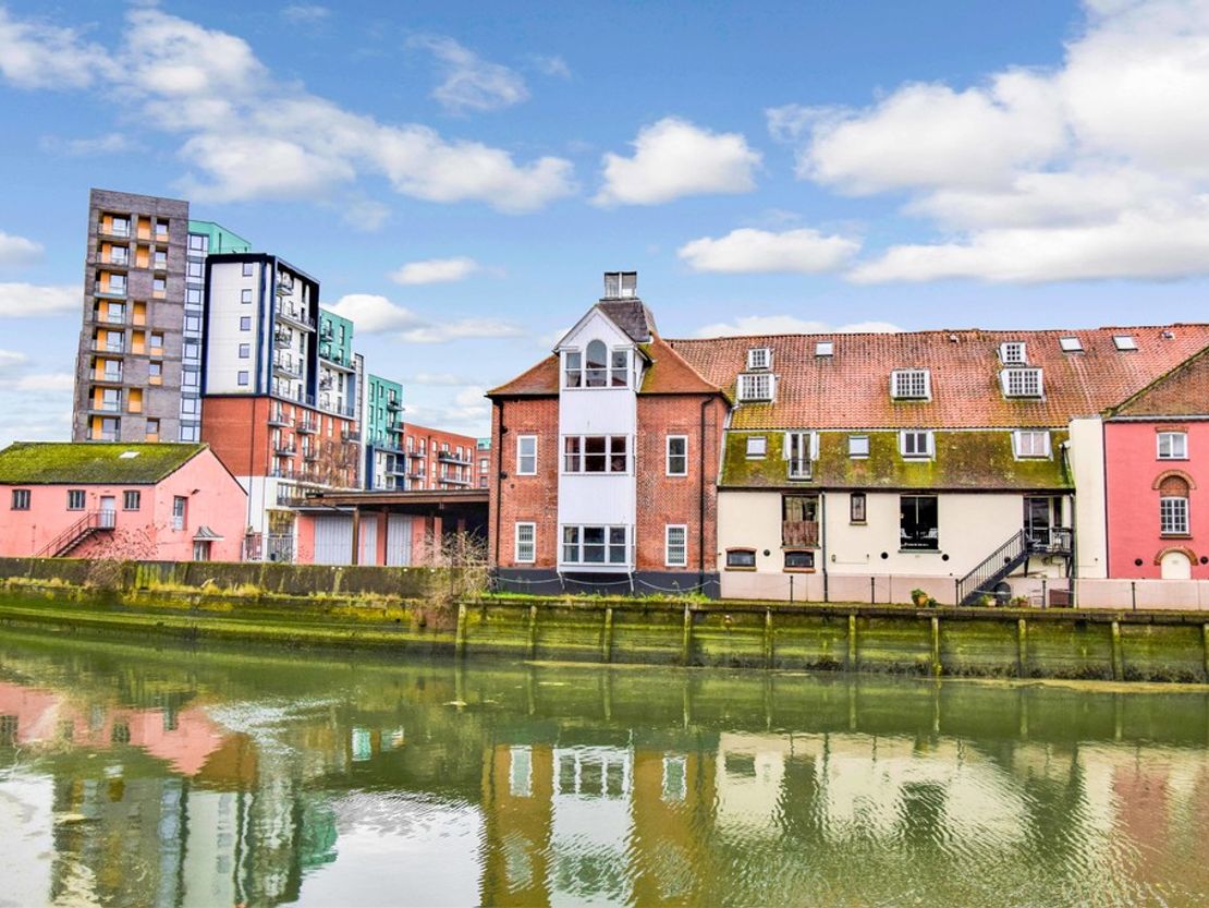 Gipping House, Dock Street, Ipswich, East Of England, IP2 8EU