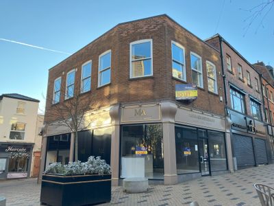 Property Image for 1 Cross Square, Wakefield, West Yorkshire, WF1 1PQ