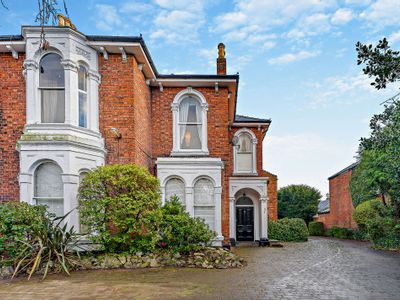 Property Image for Alexandra Villa, 18 Liverpool Road, Chester, Cheshire, CH2 1AE