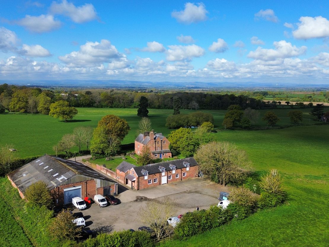 Barn 1 Oakbank Court, A41 Bolesworth, Bolesworth Road, Tattenhall, Chester, Cheshire, CH3 9HL
