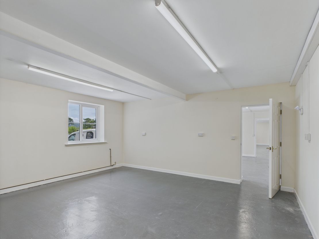 Barn 1 Oakbank Court, A41 Bolesworth, Bolesworth Road, Tattenhall, Chester, Cheshire, CH3 9HL