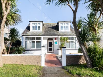 Property Image for Oasis House & Apartment, Dracaena Avenue, Falmouth, Cornwall, TR11 2EG