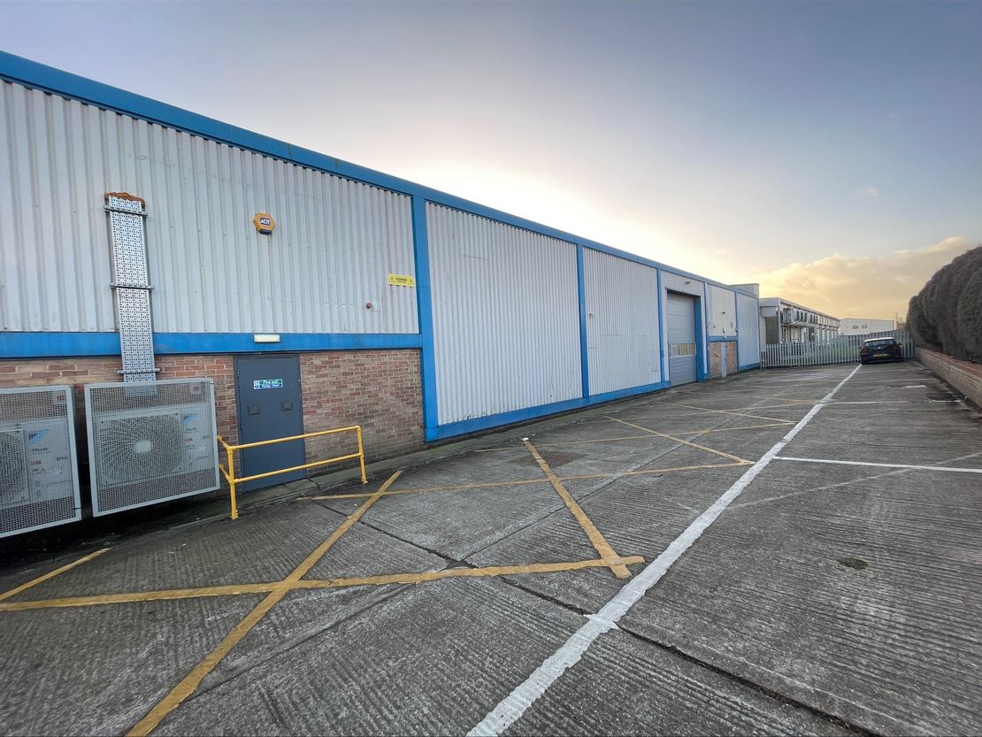 Unit 3A, Malthouse Trading Estate, Brighton Road, Shoreham-By-Sea, West Sussex, BN43 6RJ