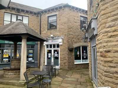 Property Image for 3 Wellgate Centre, Ossett, West Yorkshire, WF5 8NS