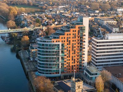 Property Image for 1 Putney High Street, London, National, SW15 1SZ