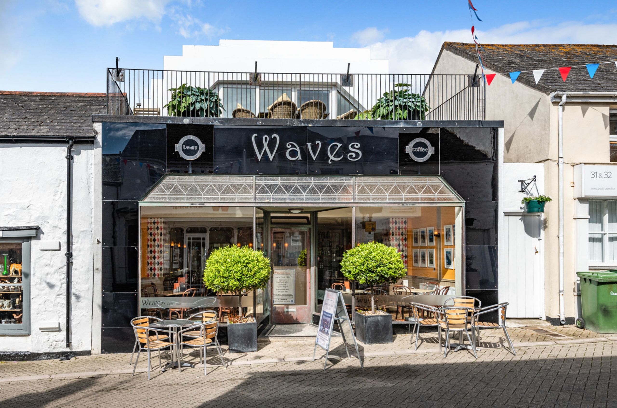 For Sale Waves Cafe Bar & Restaurant, 29 & 29a Causewayhead, Penzance, Cornwall, TR18 2SP