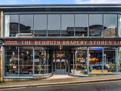 Property Image for Bar / Restaurant / Function Venue, The Redruth Drapery, 4 West End, Redruth, Cornwall, TR15 2RZ