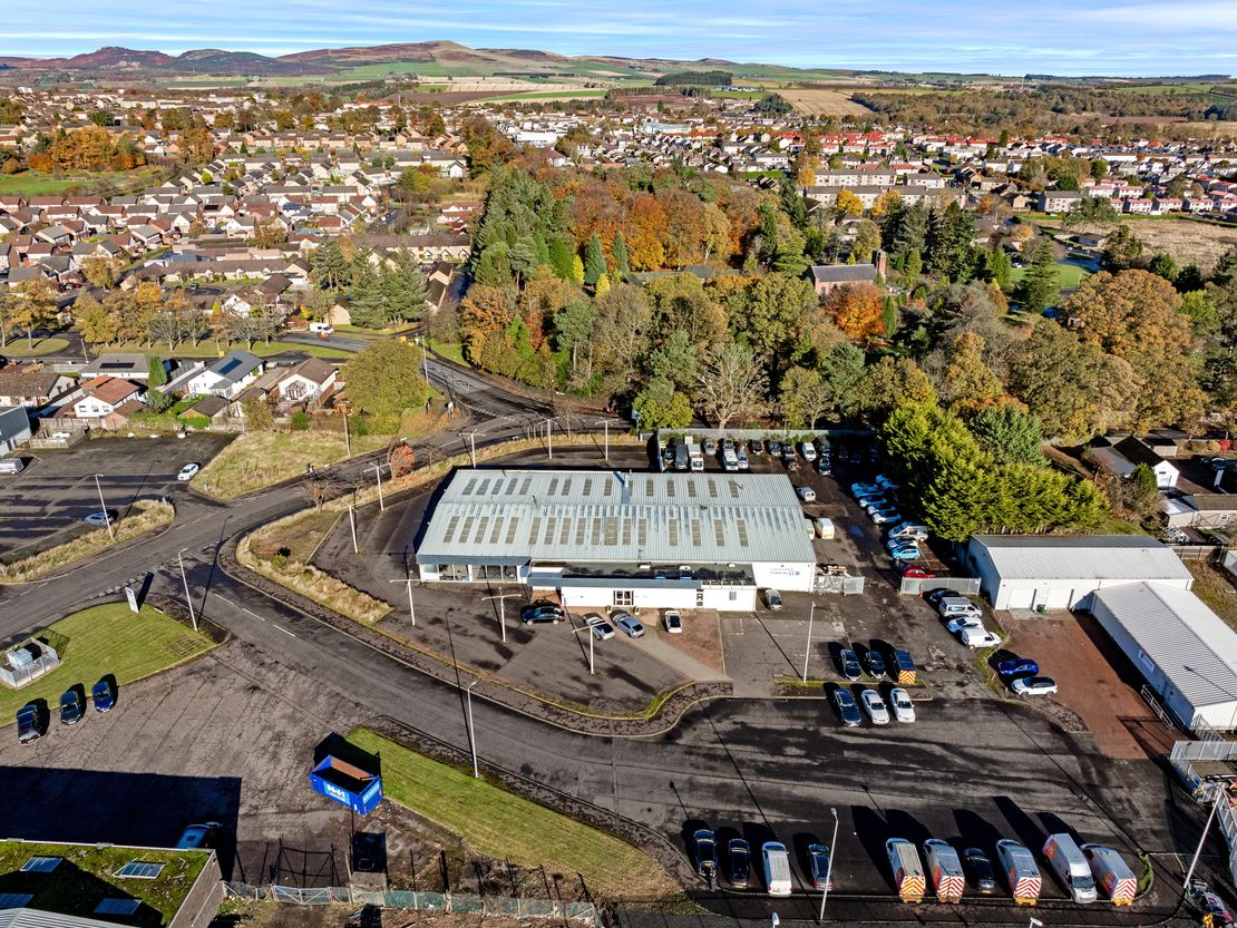 Showroom + Workshop, Macadam Place, Dryburgh Industrial Estate, Dundee, DD2 3QR