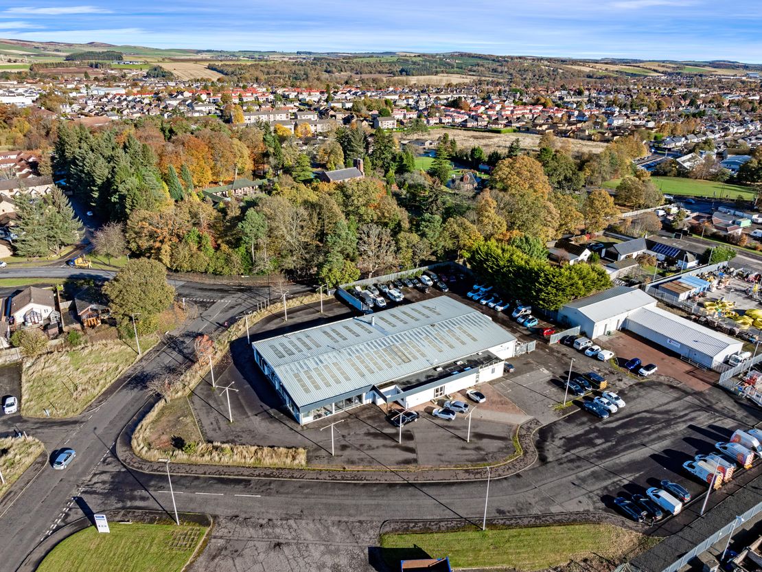 Showroom + Workshop, Macadam Place, Dryburgh Industrial Estate, Dundee, DD2 3QR