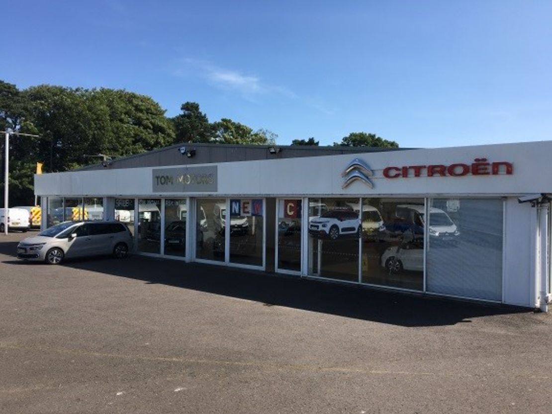 Showroom + Workshop, Macadam Place, Dryburgh Industrial Estate, Dundee, DD2 3QR