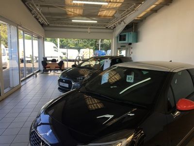 Property Image for Showroom + Workshop, Macadam Place, Dryburgh Industrial Estate, Dundee, DD2 3QR