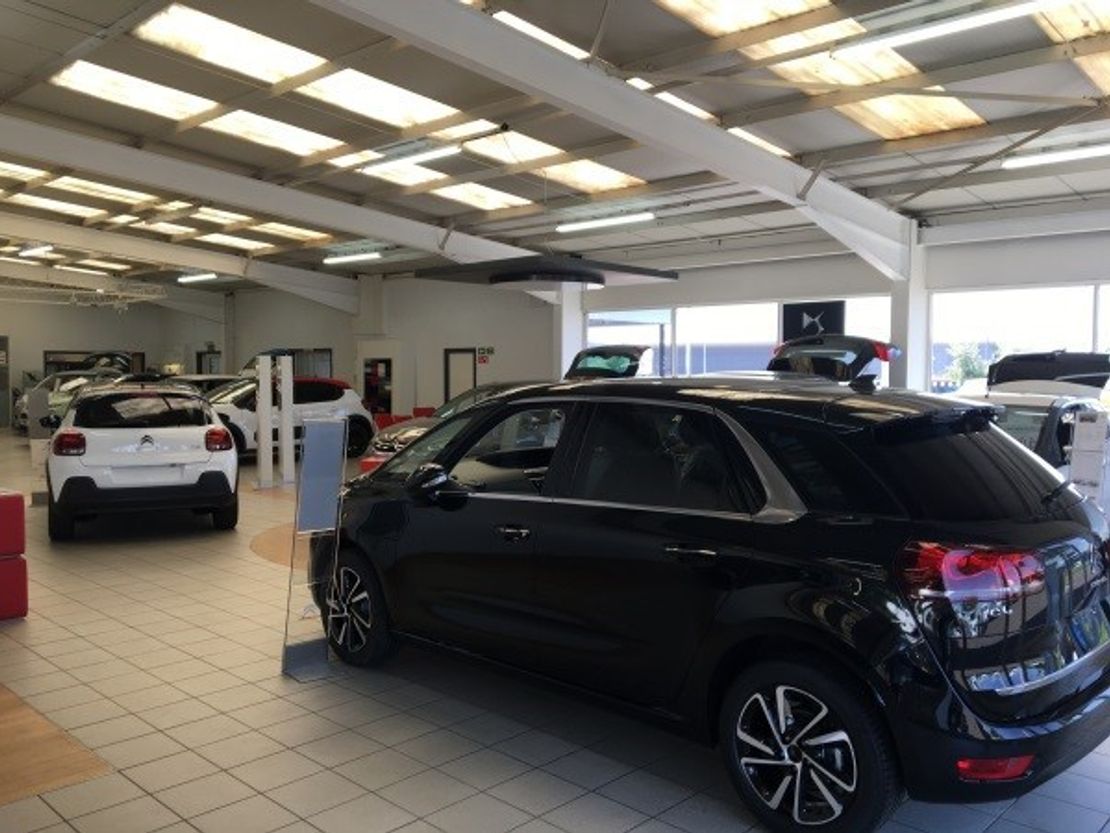 Showroom + Workshop, Macadam Place, Dryburgh Industrial Estate, Dundee, DD2 3QR