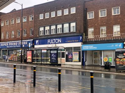 Property Image for 55 Kirkgate, Wakefield, WF1 1HX