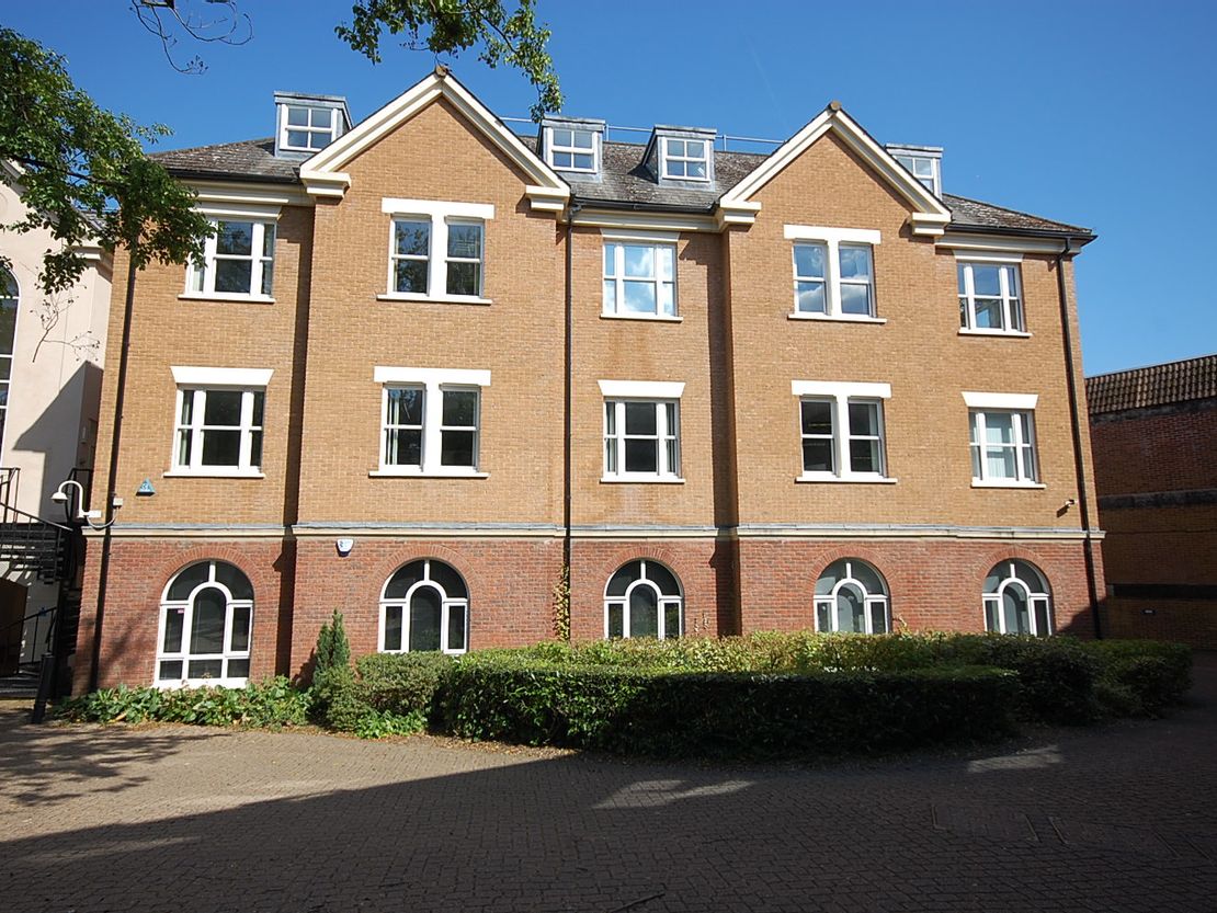 Third Floor St Annes House, Oxford Square, Oxford Street, Newbury, West Berkshire, RG14 1JQ