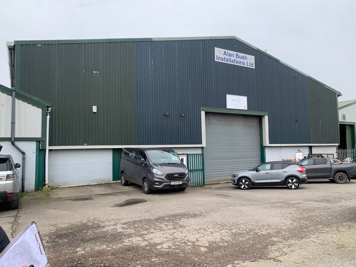 To Let Unit 8, Thorpe Hill Farm, East Ardsley, Wakefield, WF3 3BX