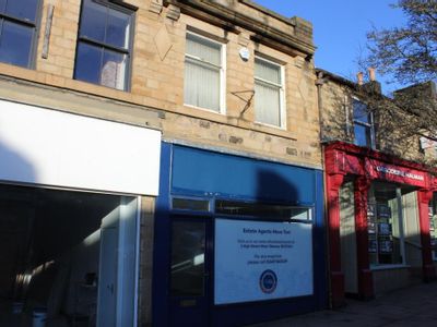 Property Image for 30 High Street West, Glossop, Derbyshire, SK13 8BH