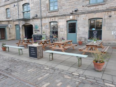 Property Image for Ground Floor West, 112 Commercial Street, Leith, Edinburgh, EH6 6NF