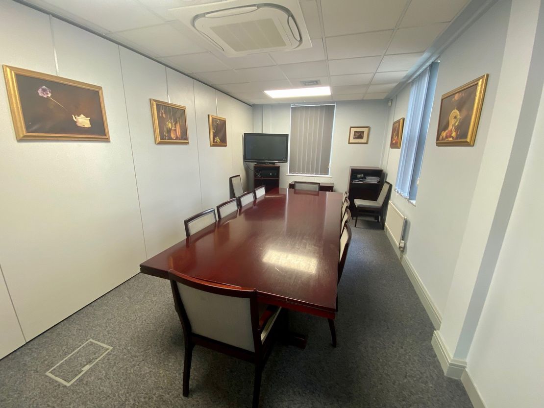 University House, Oxford Square, Oxford Street, Newbury, West Berkshire, RG14 1JQ