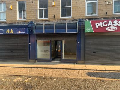 Property Image for 18 Commercial Street, Batley, West Yorkshire, WF17 5HH