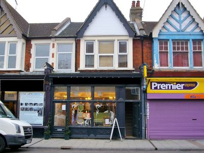 Property Image for 264, London Road, Westcliff On Sea, Essex, SS0 7JG