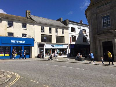 Property Image for Upper Floor, 32 Market Place, Penzance, Cornwall, TR18 2JF
