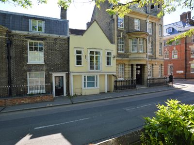 Property Image for 58 New Street, Chelmsford, Essex, CM1 1NE