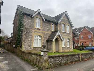 Property Image for 8, Fairfields Road, Basingstoke, RG21 3DR