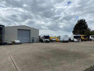 Property Image for Building 2 Lakeside Industrial Park, Cotswold Dene, Standlake, South East, OX29 7PL