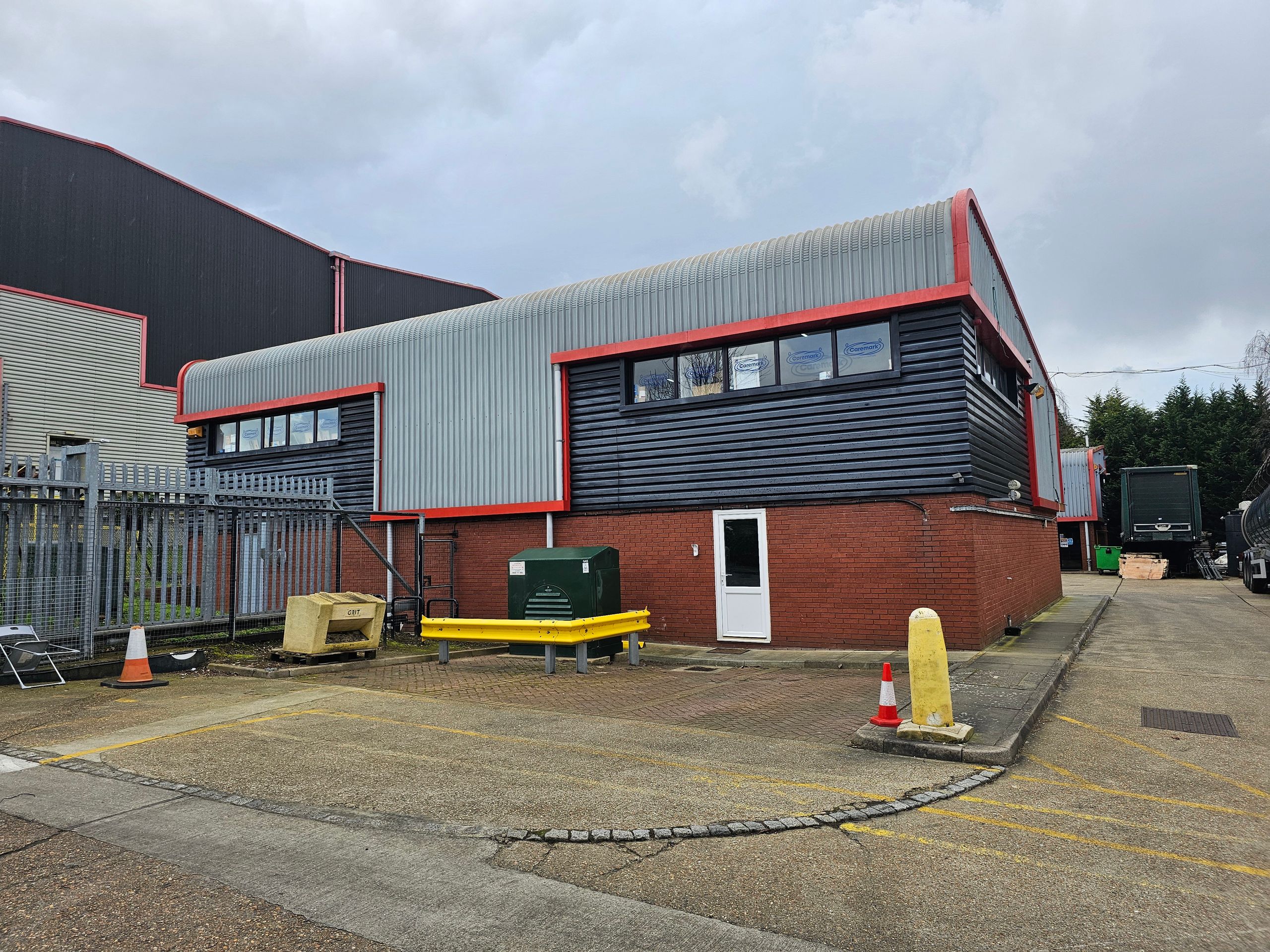 To Let Unit 1 First Floor Courtyard V, Springhead Enterprise Park