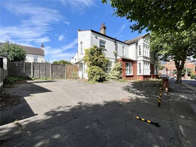 Property Image for Harcourt Avenue, Essex, SS2 6HT