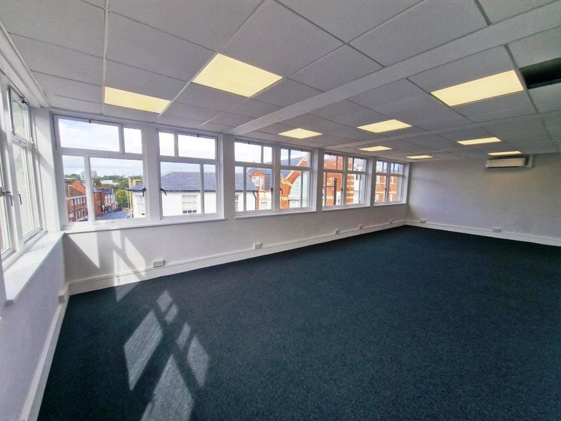 1st & 2nd Floors 35 Winchester Street, Basingstoke, RG21 7EE