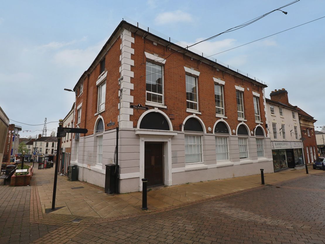 Old Town Hall, Market Place, Hinckley, Leicestershire, LE10 1NR