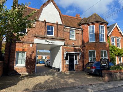 Property Image for The Courtyard (Room 1), 60 Station Road, Marlow, Buckinghamshire, SL7 1NX