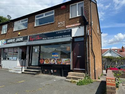 Property Image for 13 Fairfield Parade, Fairfield Avenue, Heckmondwike, Huddersfield, West Yorkshire, WF16 9NT