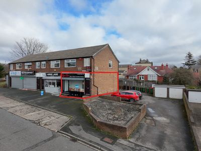 Property Image for 13 Fairfield Parade, Fairfield Avenue, Heckmondwike, Huddersfield, West Yorkshire, WF16 9NT