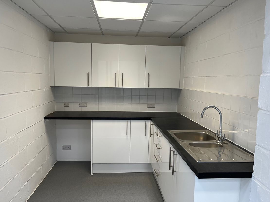 18 Tanners Drive, Blakelands, Milton Keynes, Buckinghamshire, MK14 5BW