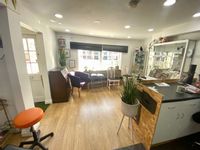 Property Image for 15 The Broadway (RHS), Newbury, West Berkshire, RG14 1AS