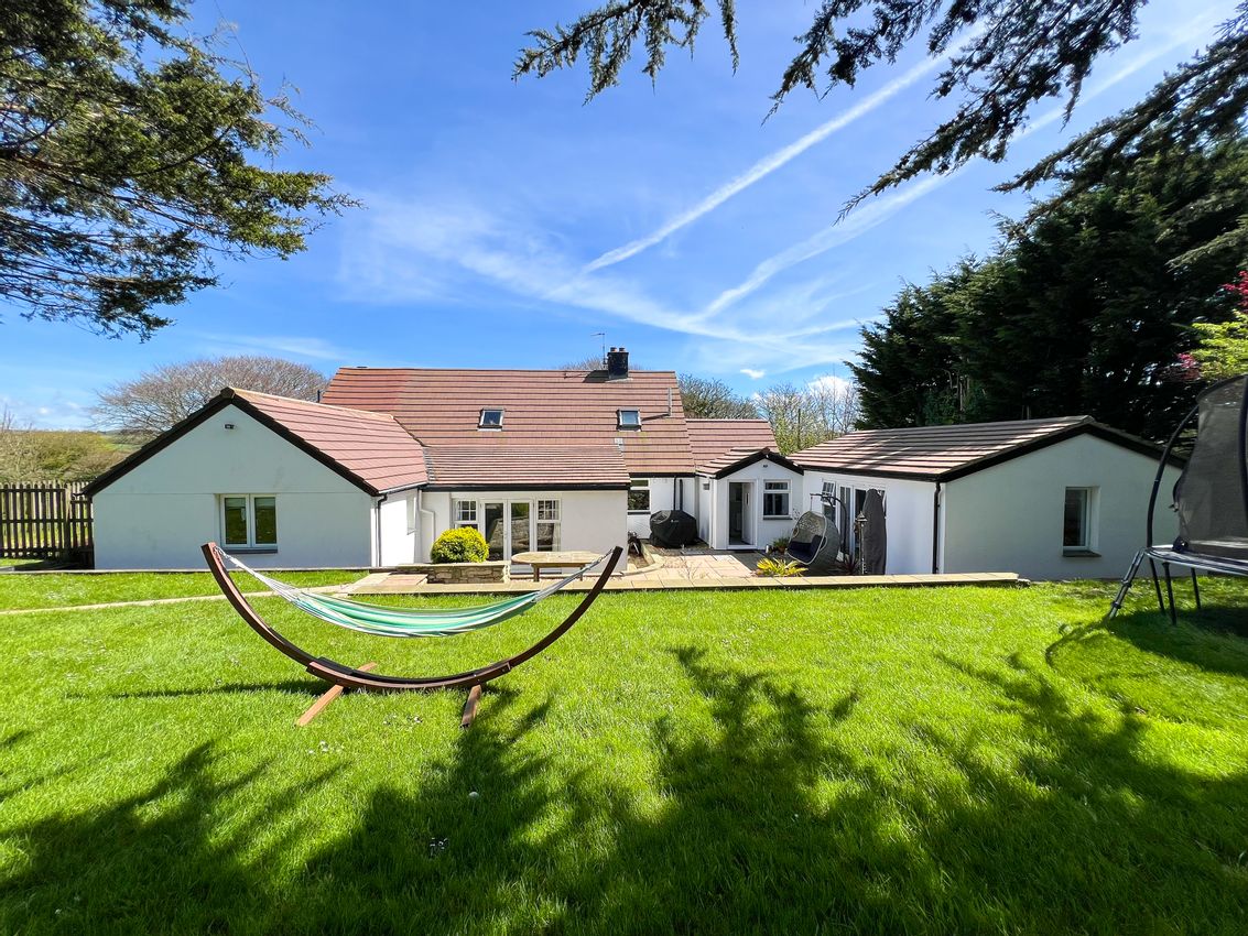 The Beeches Glamping, Summercourt, Newquay, Cornwall, TR8 4PW