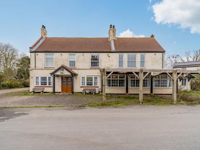 Property Image for Swineshead Bridge, Boston