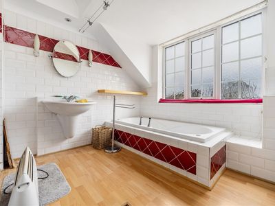 Property Image for Swineshead Bridge, Boston