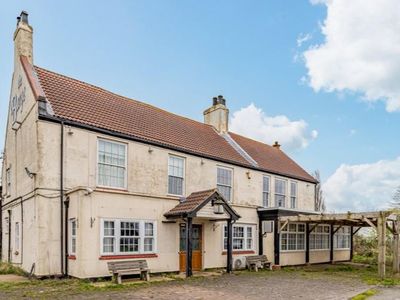 Property Image for Swineshead Bridge, Boston