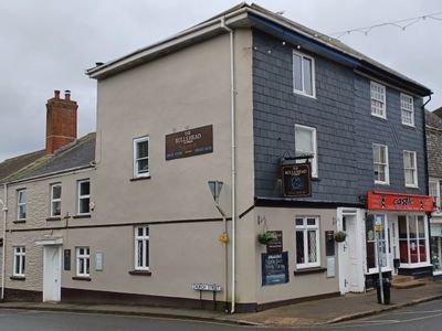 Property Image for The Bulls Head Inn, 38 Fore Street, Callington, Cornwall, PL17 7AQ