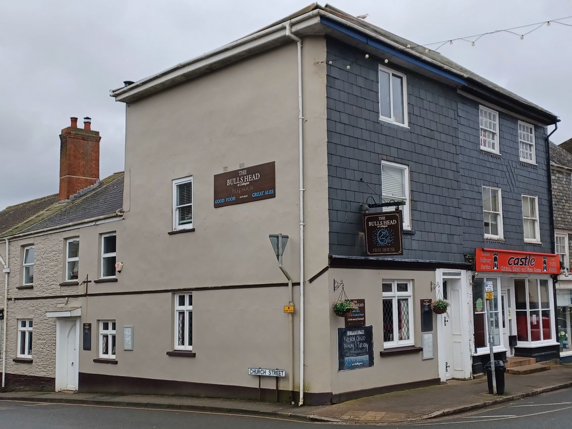 The Bulls Head Inn, 38 Fore Street, Callington, Cornwall, PL17 7AQ