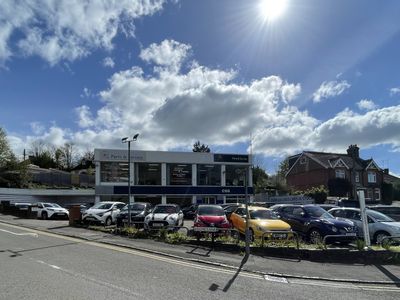 Property Image for Pheasant Hill Garage, London Road, Chalfont St. Giles, Buckinghamshire, HP8 4NN