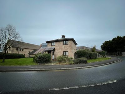 Property Image for The Garden House, Queen Elizabeth Drive, Pershore, Worcestershire, WR10 1PZ