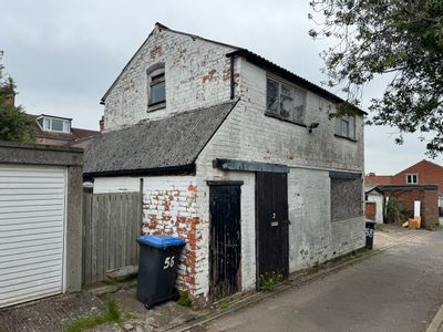 Property Image for 2 Wells Street, Rugby, Warwickshire, CV21 3JB